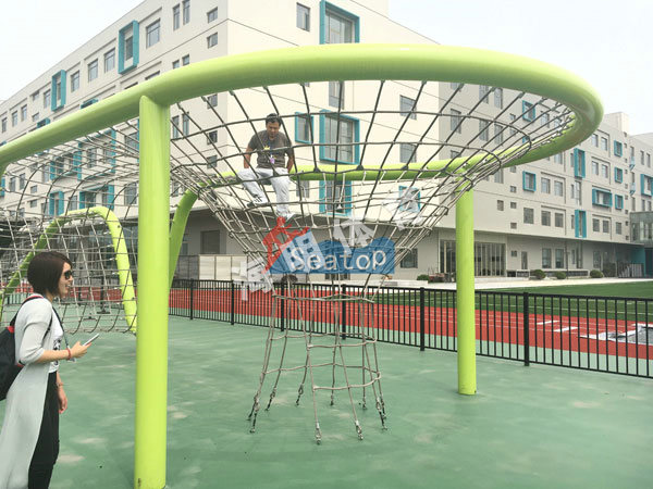 儿童游乐设施